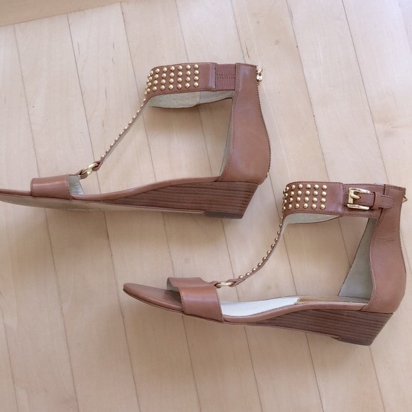 ‼️SOLD‼️🎉HP🎉Michael Michael Kors Sandals - Picture 3 of 8